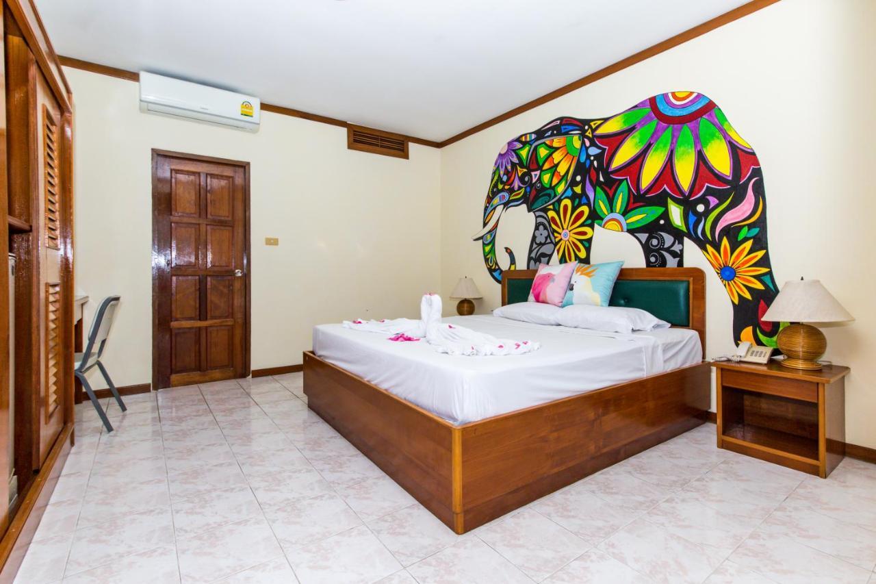Panda Hotel Patong Kültér fotó
