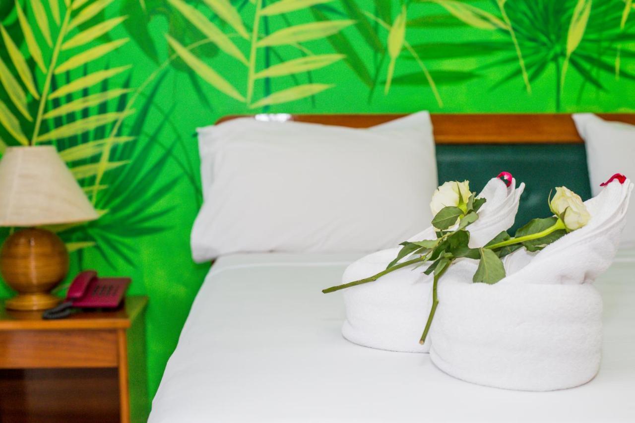 Panda Hotel Patong Kültér fotó