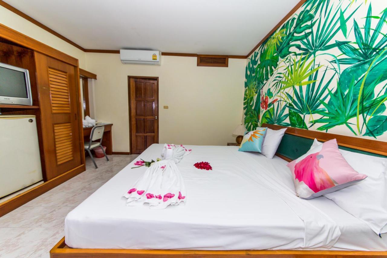 Panda Hotel Patong Kültér fotó